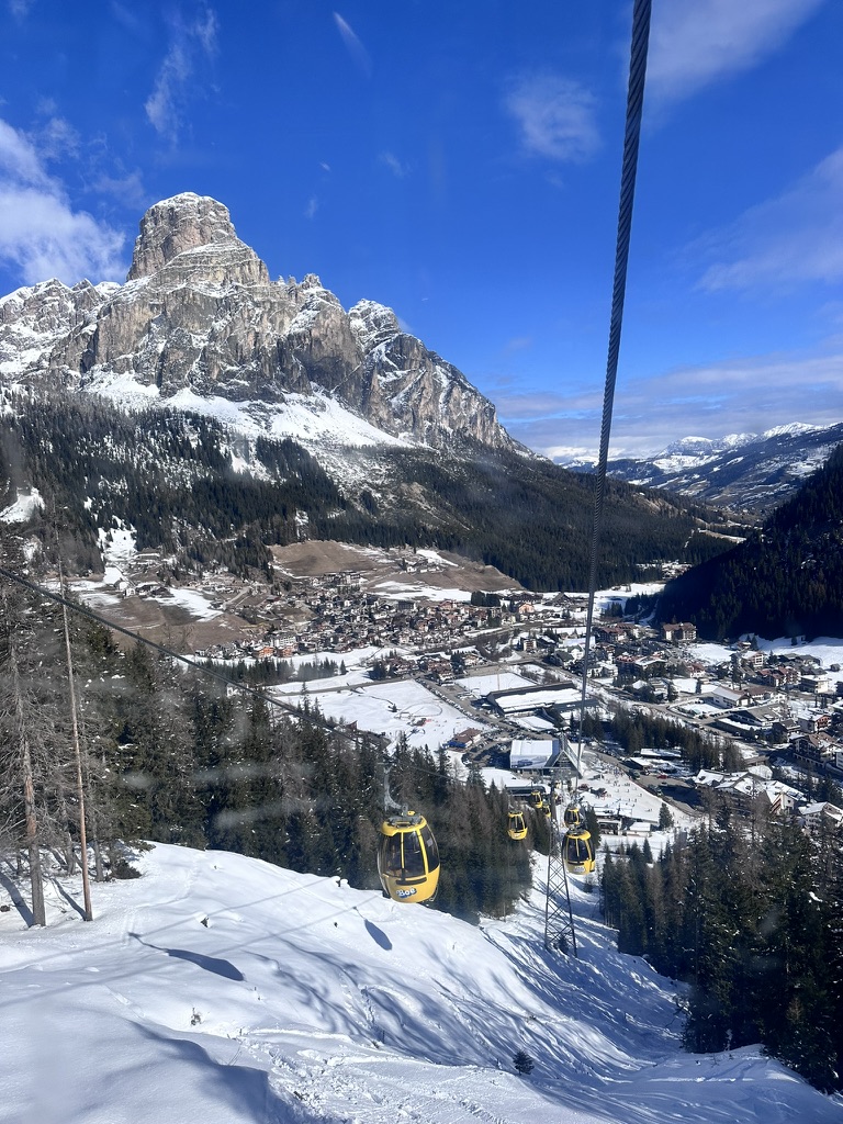 Boe gondola with Corvara in the background